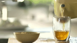 YEŞİL ÇAY TÜKETİN