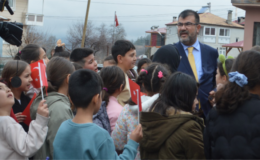 “Çocuklar Üşümesin” Kampanyası Aladağ’da Okullara Ulaştı: Çocuklar Sıcaklık ve Umutla Buluştu