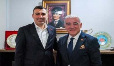 CHP İl Başkanı Anıl Tanburoğlu Çukurova Gazeteciler Cemiyeti’ni Ziyaret Etti